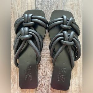 NEW ZARA Black Leather Sandal Size 6/36